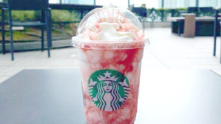 ミルクイチゴフラペチーノ