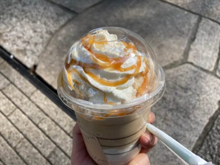 スタバ新作 ほうじ茶クリームフラペチーノ