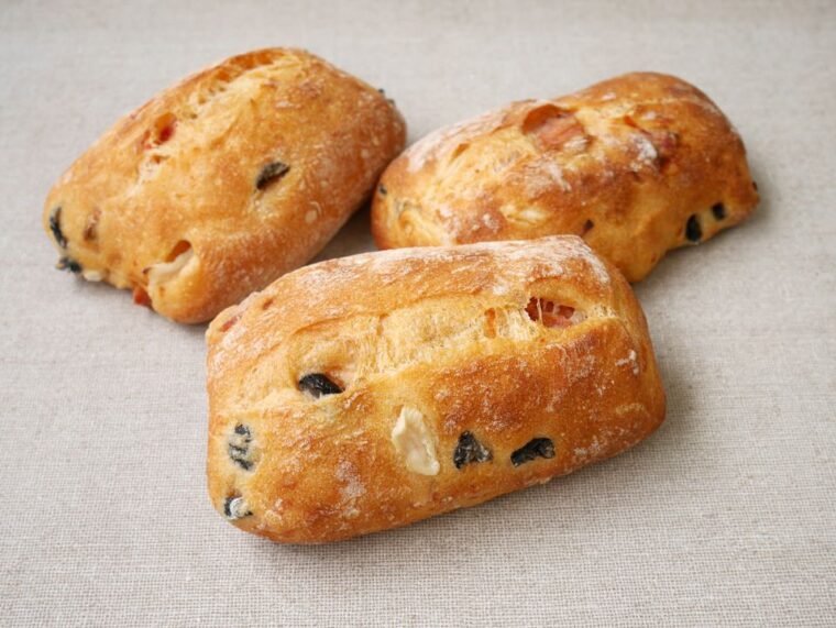 トマトとチョリソーのチャバタ