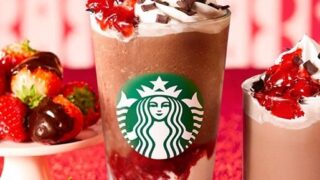 チョコレートストロベリーフェスティブフラペチーノ