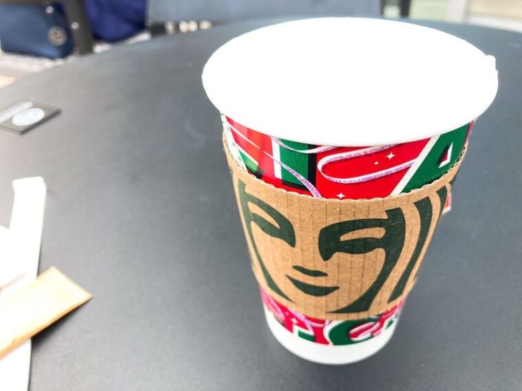 スタバ新作 ジョイフルメドレーティーラテのカロリーとおすすめカスタマイズのまとめ