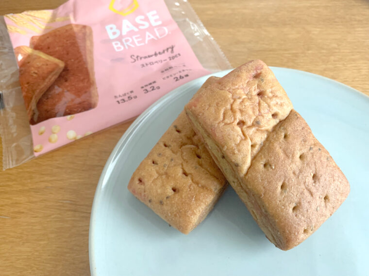 BASE BREAD ストロベリー